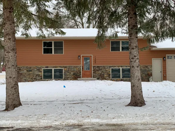 1305 N Broadway, Watertown, SD 57201