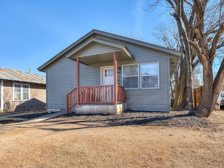 708 N Choctaw Ave — Photo 3