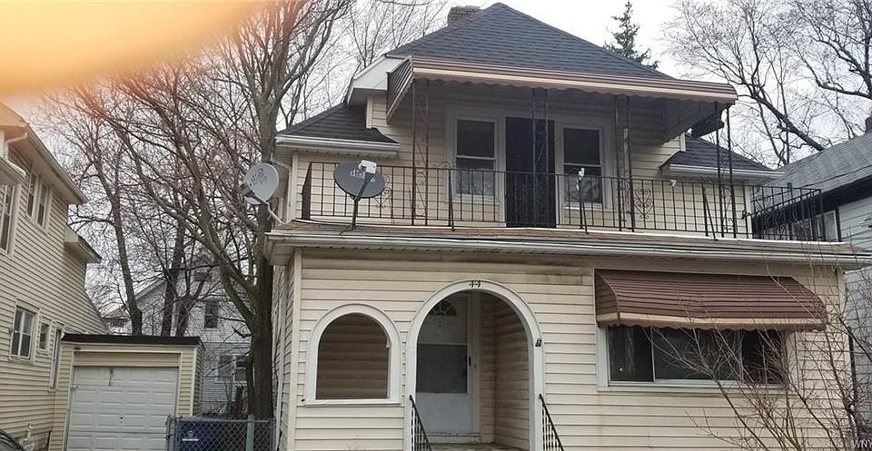 1st image of 44 Martha Ave