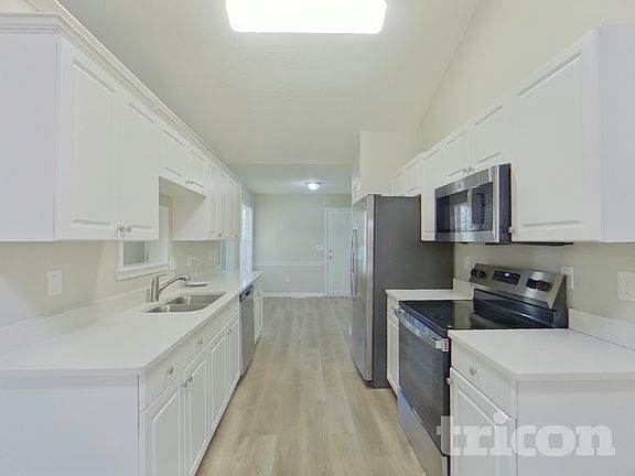 4th image of 1113 Dunwoody Dr
