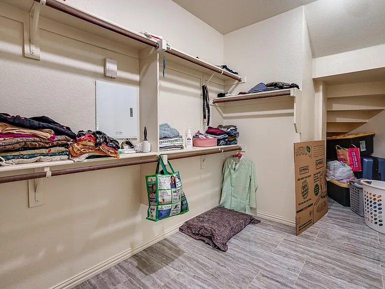 13704 Blueberry Hill Dr — Photo 23