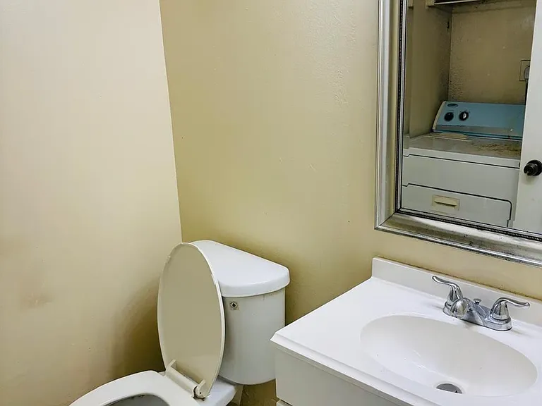 4240 NW 21st St #134 — Photo 6