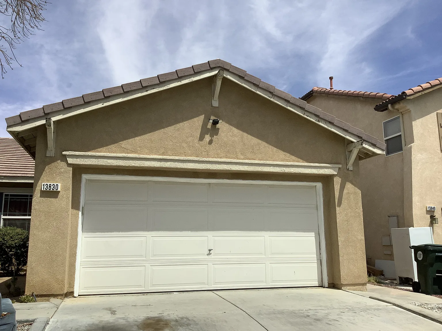 4 bed, 1960 sqft, $2,500 — Photo 1