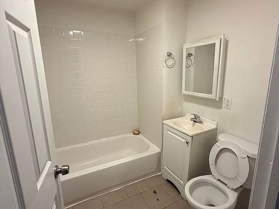 2nd image of 188 Lafayette St #105