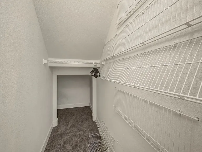 10677 Foxberry Park Dr — Photo 45