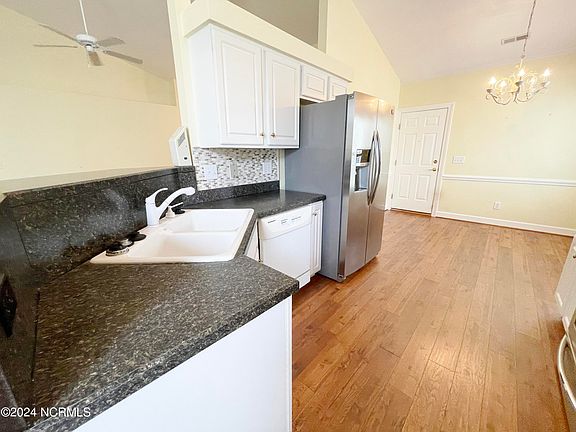 4th image of 2115 Yorkshire Drive
