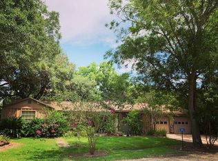 386 Hickory St, Blessing, TX 77419
