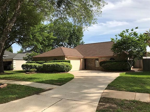 2nd image of 11611 Park Creek Dr