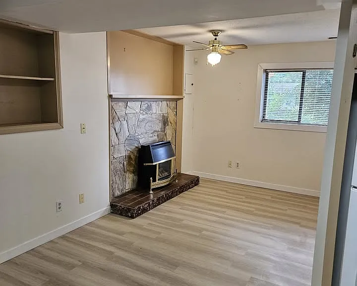 2236 Durham Pl — Photo 2