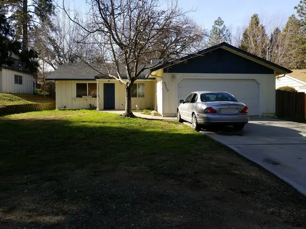 49702 Pierce Dr, Oakhurst, CA 93644