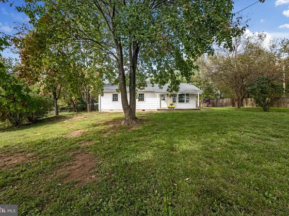 675 Dicks Hollow Rd, Winchester, VA 22603