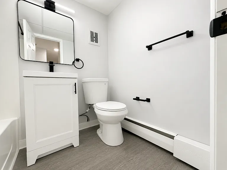 Moser Gardens Apartments — Photo 11