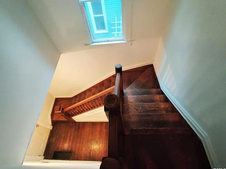 1523 W Callender Ave #2 — Photo 12