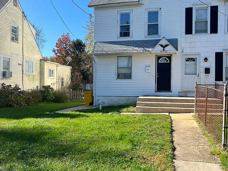 205 Western Ave — Photo 1