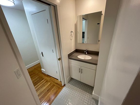 5th image of 2155 15th St #A