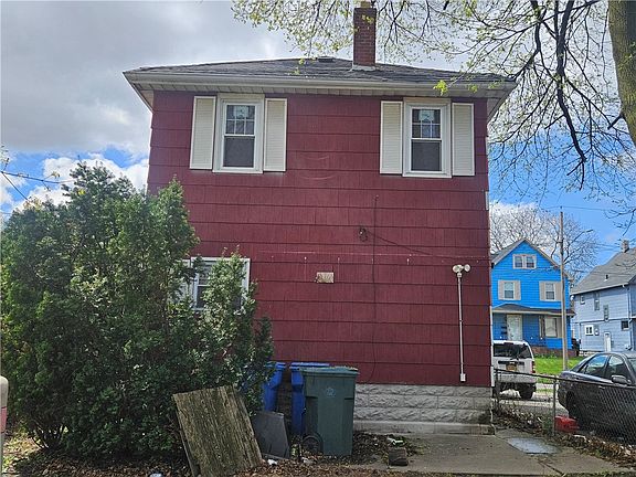 2nd image of 24 Arbutus St