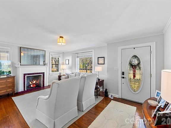 5th image of 117 Oakdale St