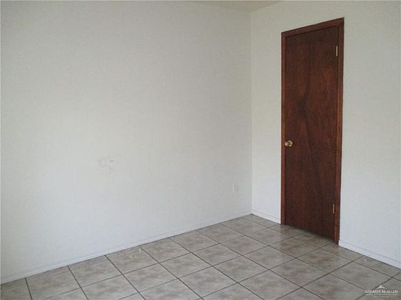 4th image of 2316 Ashley Ave #5