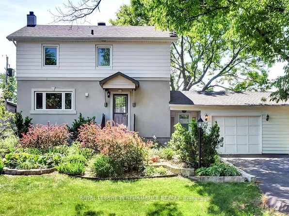 64 Starwood Rd, Ottawa, ON K2G 1Z3