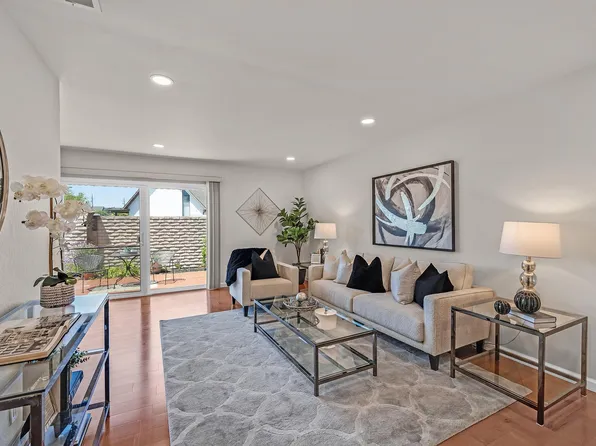 789 Woodgate Dr, San Leandro, CA 94579