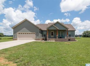 20430 Temperance Oak Rd, Rogersville, AL 35652