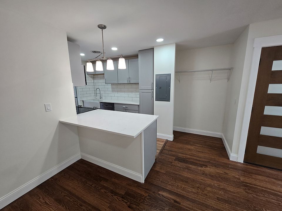 1st image of 6305 Englewood Ave APT 4