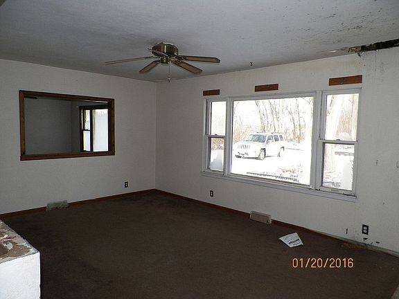 3rd image of 1401 Newton Ave