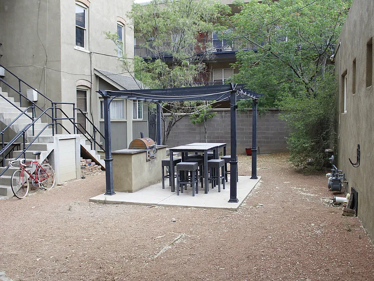 Ideal Urban Location for a Modern 1 Bed Apartment — Photo 44