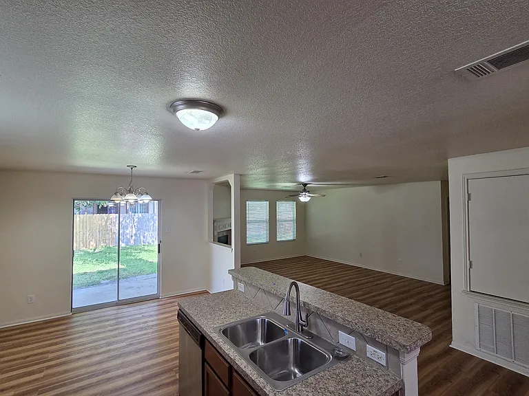 5109 Coach Stop Dr — Photo 6