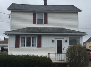 157 Center St, Dupont, PA 18641