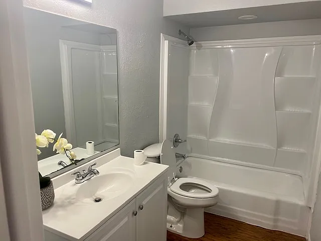 2703 Patricia Ln — Photo 6