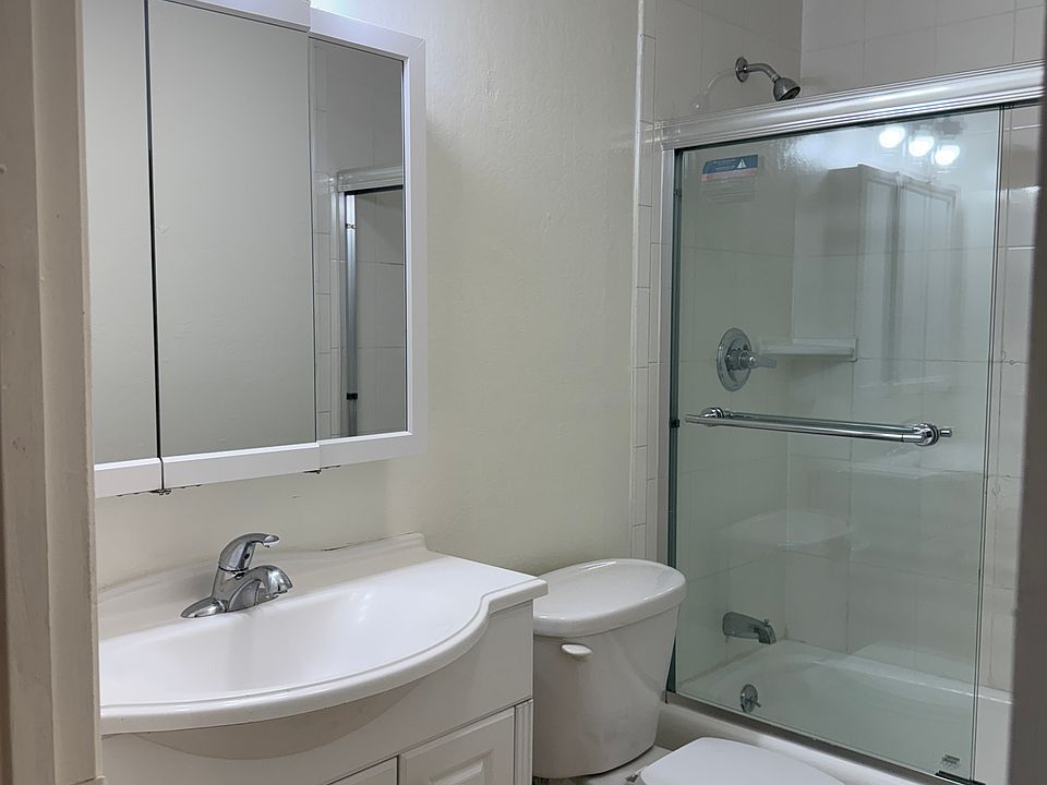 1st image of 1136 Capuchino Ave APT 2