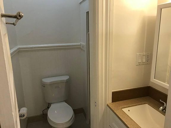 5th image of 454 Union St