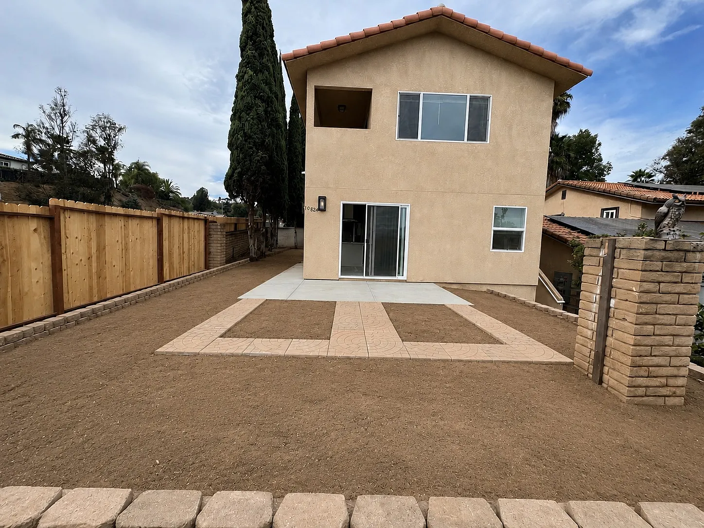 3 bed, 1200 sqft, $3,900 — Photo 2