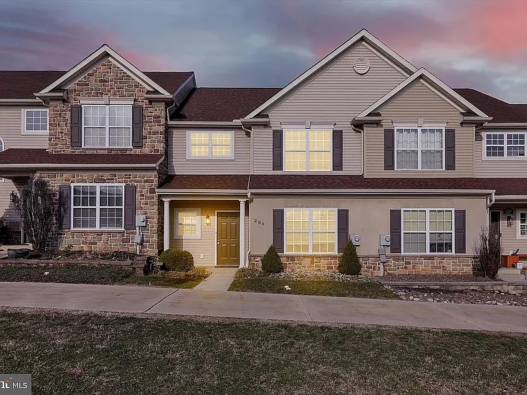 204 Silk Dr — Photo 1