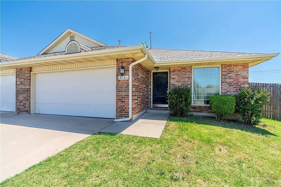 3 bed, 2.0 bath, 1147 sqft, $1,395 — Photo 1