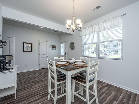 3rd image of 136 Spencer Cir