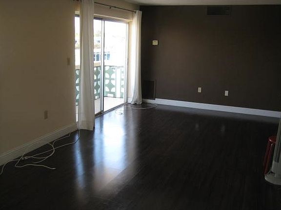 4th image of 1100 11th St APT 401
