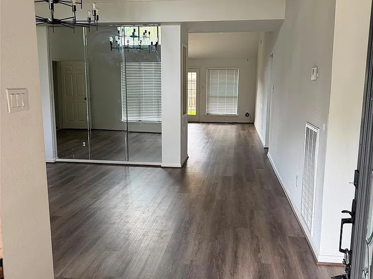 2644 Hadley Cir — Photo 13