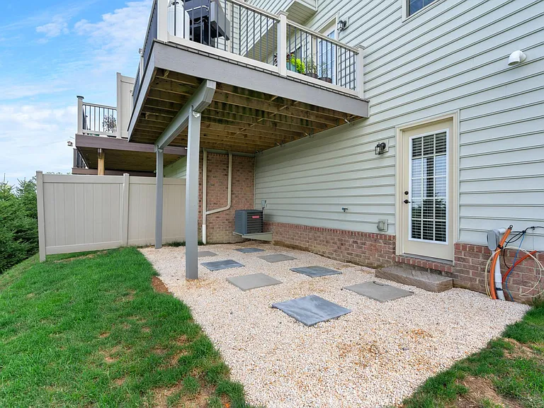 328 Aprilmae Way — Photo 26
