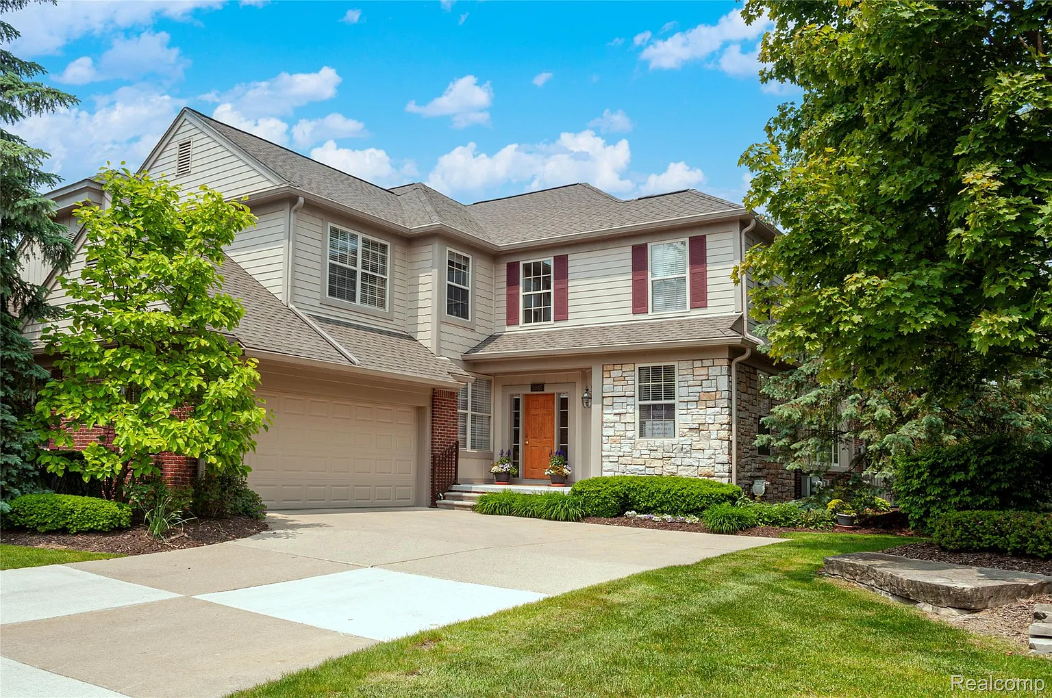 3845 Winding Brook Cir photo 1