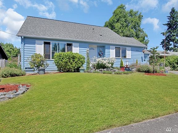 2nd image of 2535 26th St SE