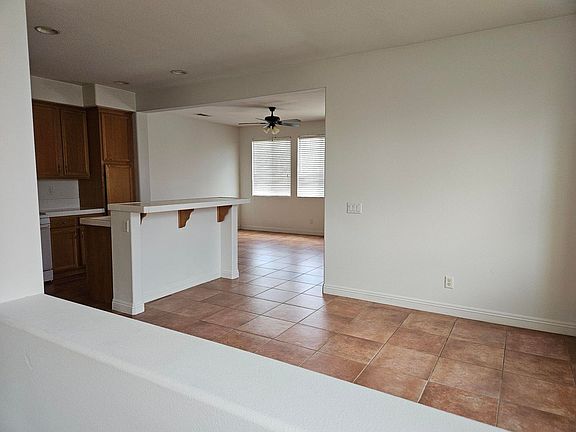 4th image of 37613 Beeston Ct