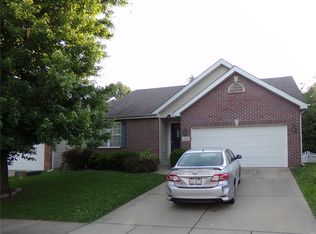 413 Tailfeather Dr, Shiloh, IL 62221