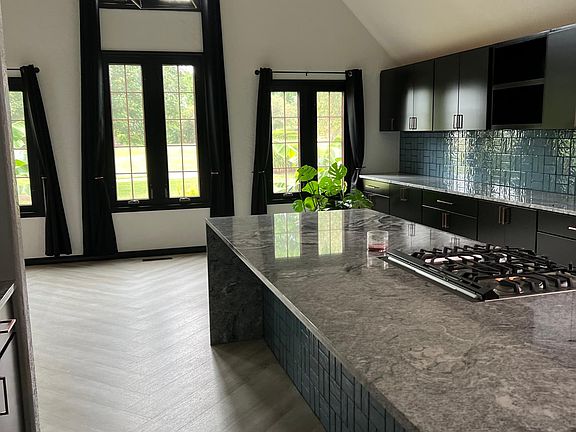 Lots of light and dining connected to hearth room