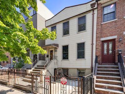 311 4th St, Jersey City, NJ, 07302