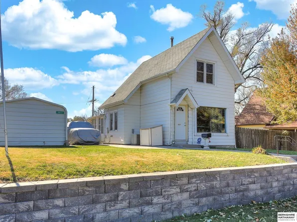 3617 Q St, Omaha, NE 68107