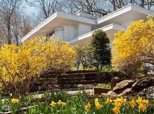 400 Wilson St, Fairfield, CT 06825