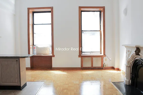 Rented by Mirador Real Estate | media 6