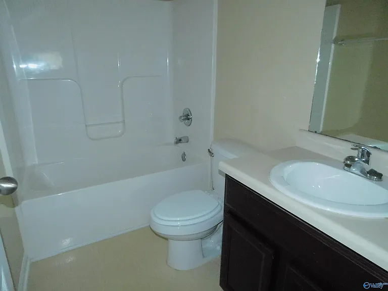 130 Lockport Dr — Photo 24